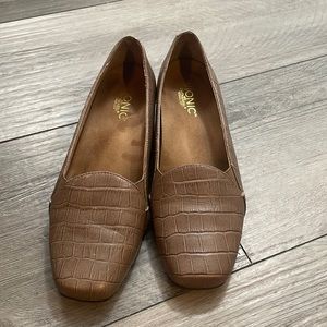 VIONIC Dolores Loafers 8.5